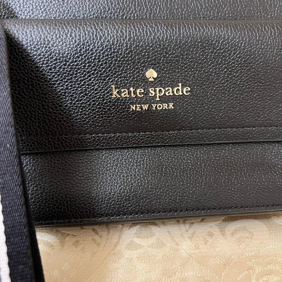 Kate Spade Large wristlet / Clutch New - Picture 3 of 8
